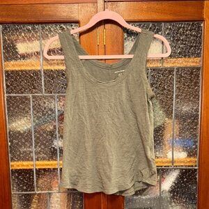 New! Banana Republic Women’s Sage Green Tank Top XS